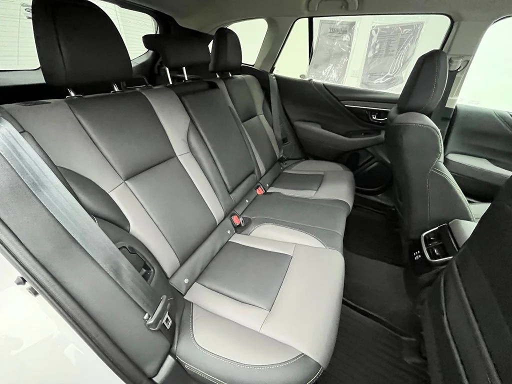 Used 2023 White Subaru Onyx Edition image 38