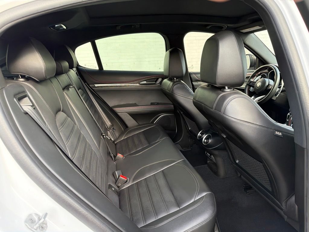 2023 Alfa Romeo Stelvio Estrema - Photo 10
