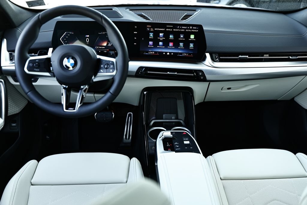New 2027 C31 BMW xDrive28i image 25