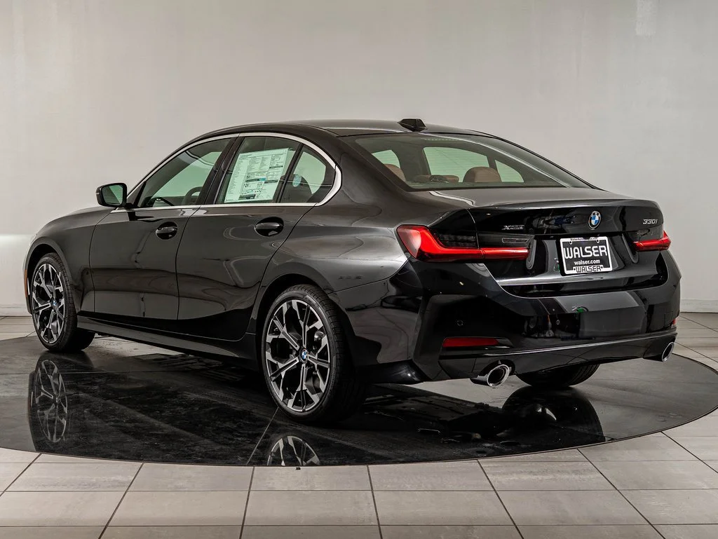 2026 BMW 3 Series 330i - Photo 6