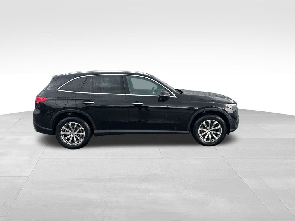 Used 2026 Black Mercedes-Benz GLC 300 image 6