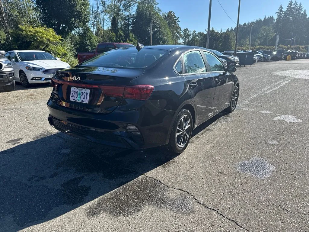 Used 2024 Black Kia LXS image 5