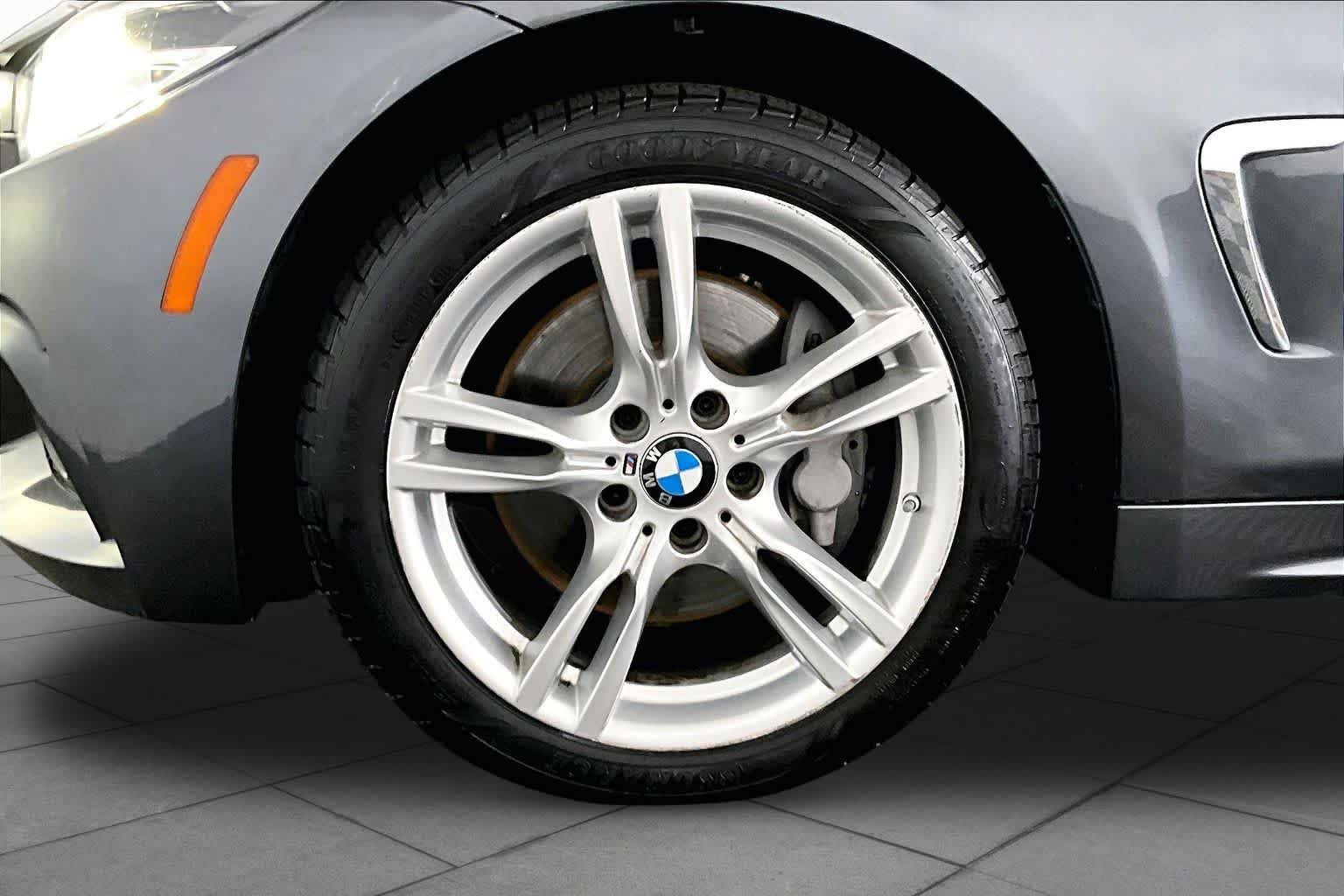 Used 2019 Mineral Grey Metallic BMW 440i xDrive image 11