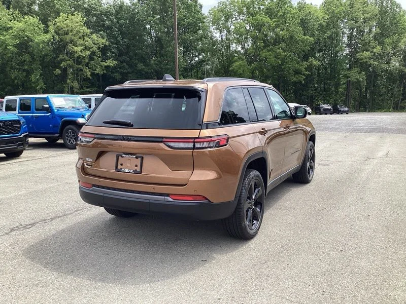 New 2026 Copper Shino Metallic Clear-Coat Exterior Paint Jeep Limited image 7
