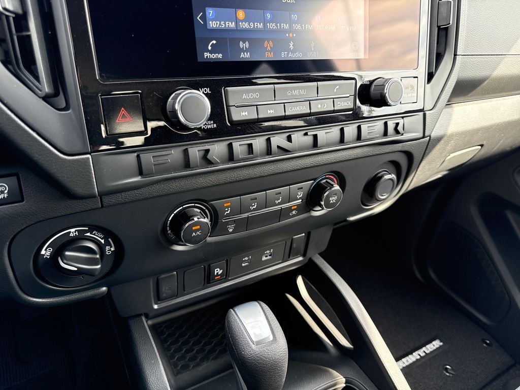 Used 2026 White Nissan S image 19