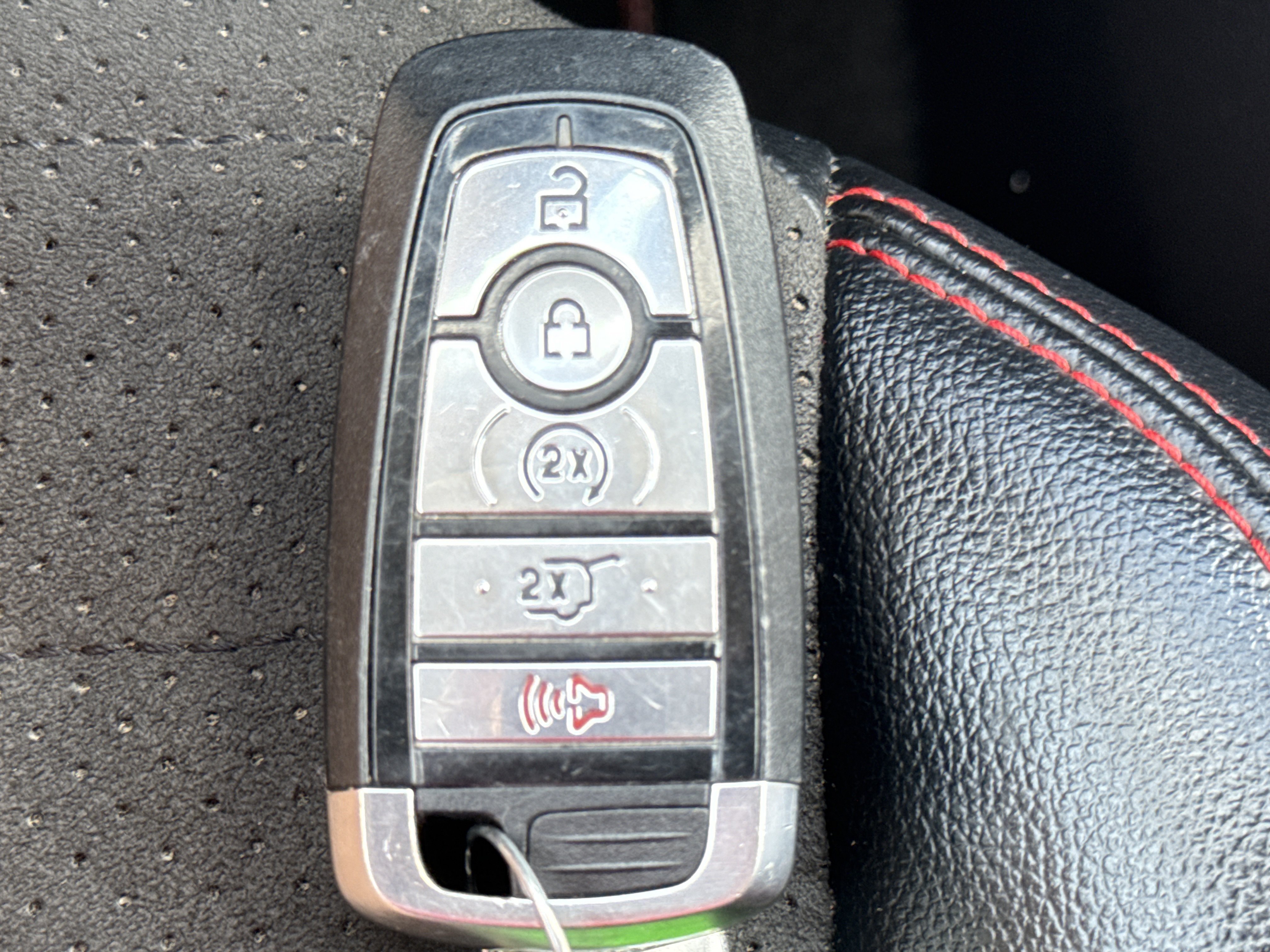 Used 2021 Iconic Silver Metallic Ford SEL AWD image 26