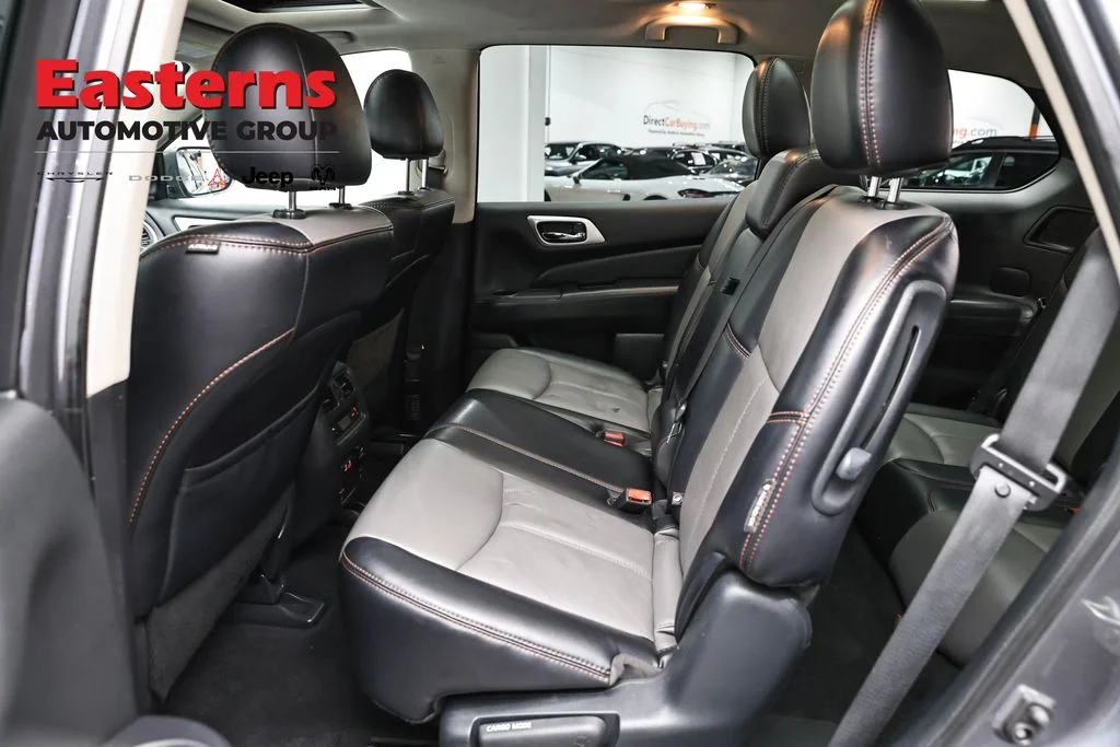 Used 2020 Gray Nissan SL image 28