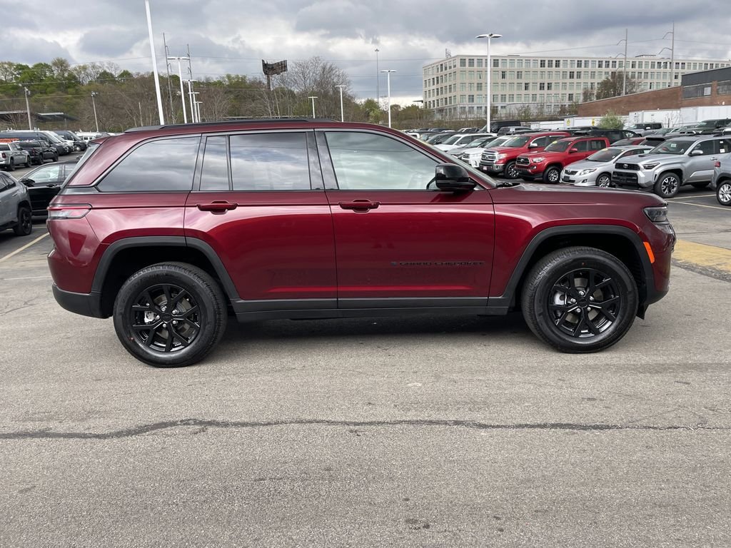 Used 2026 Red Jeep Laredo image 7