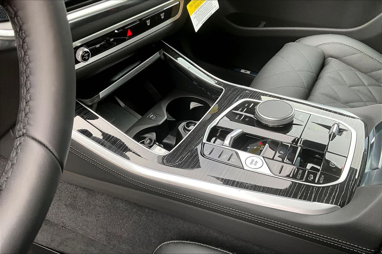 New 2026 Skyscraper Grey Metallic BMW xDrive50e image 8