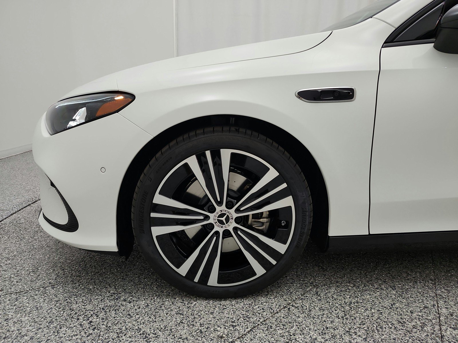 New 2027 Polar White Mercedes-Benz CLA 250+ Electric RWD image 34