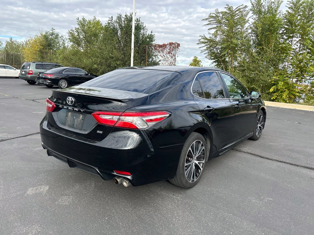 Used 2018 Midnight Black Metallic Toyota SE image 6