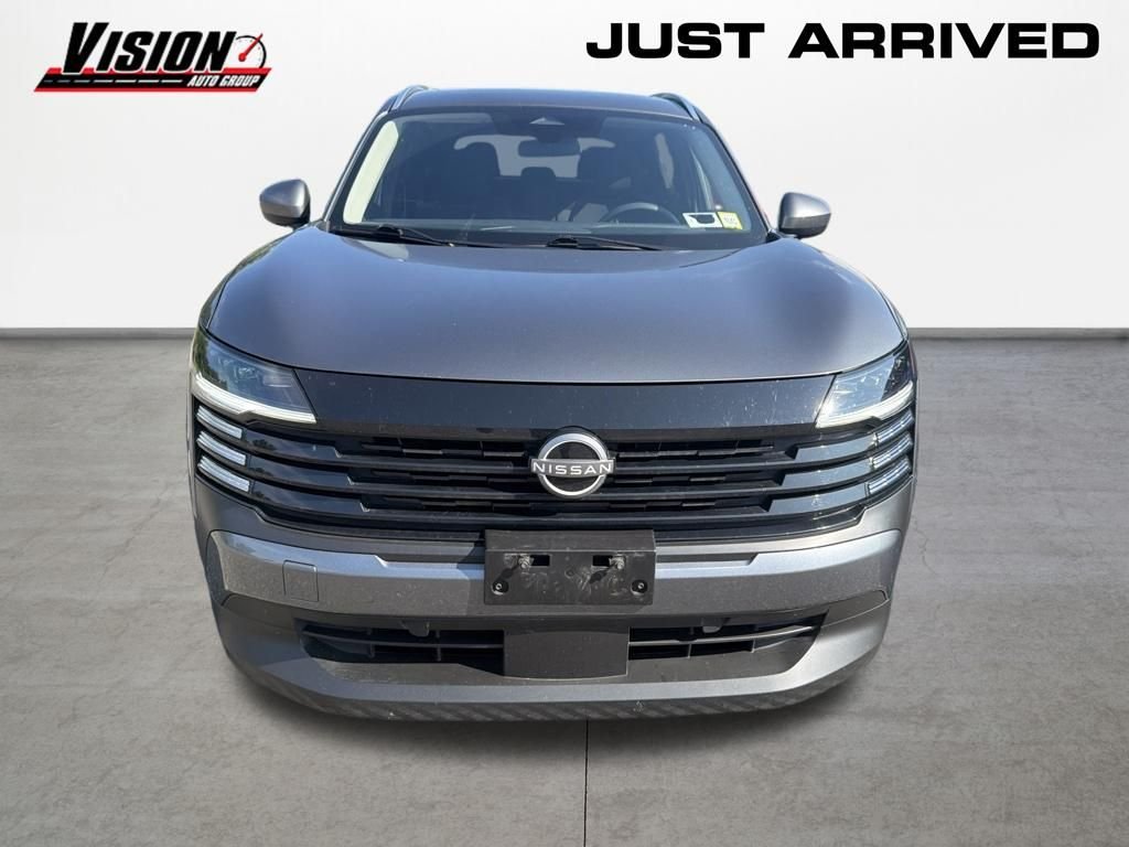 Used 2025 Gray Nissan SV image 2