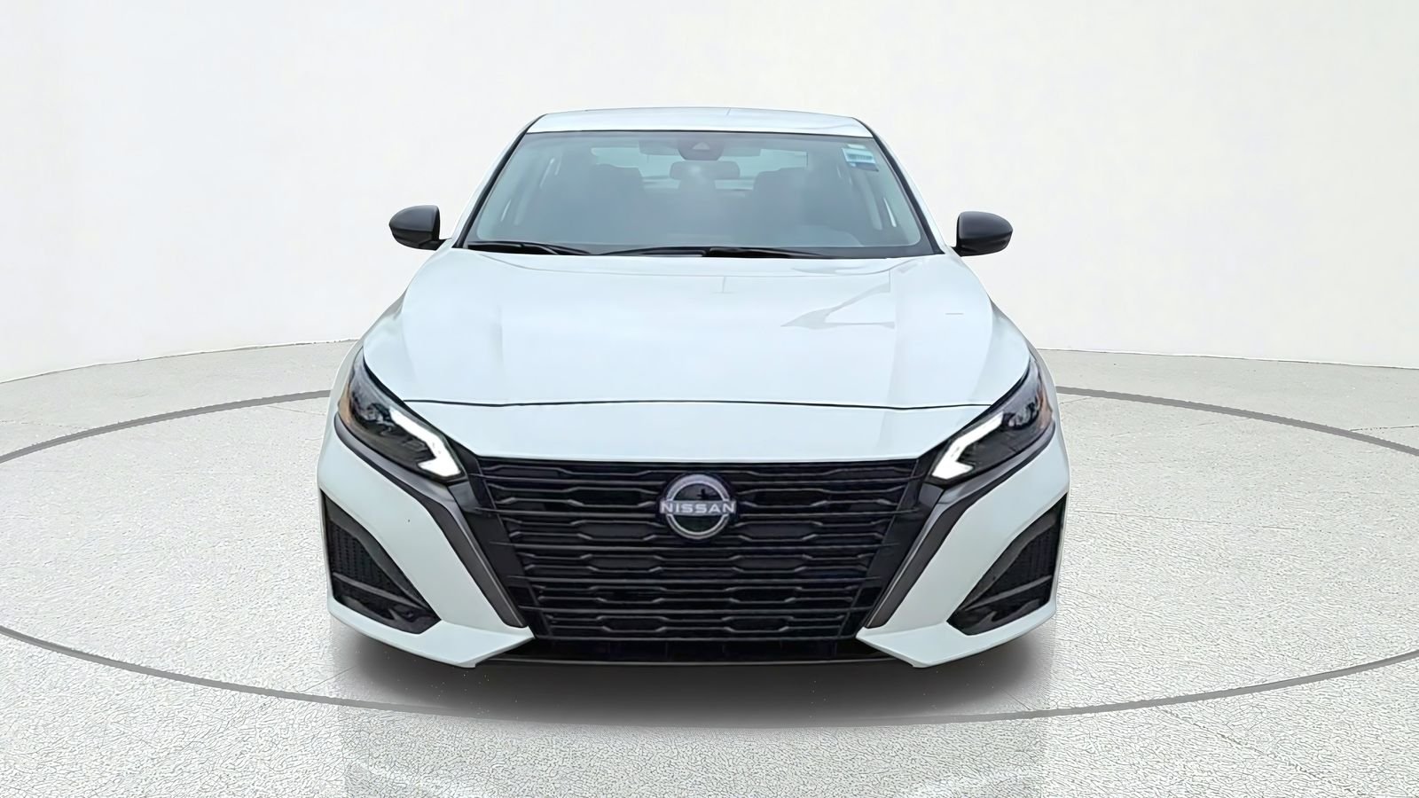Certified Used 2026 White Nissan 2.5 SV image 2