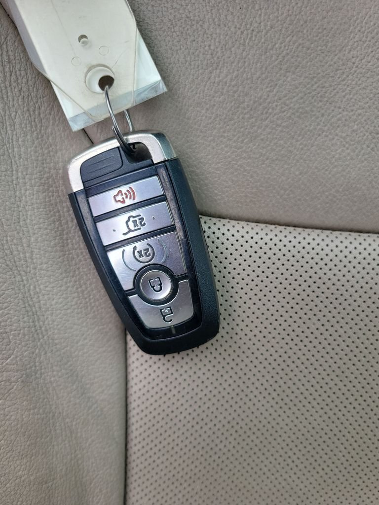 Used 2020 Silver Ford Limited image 43