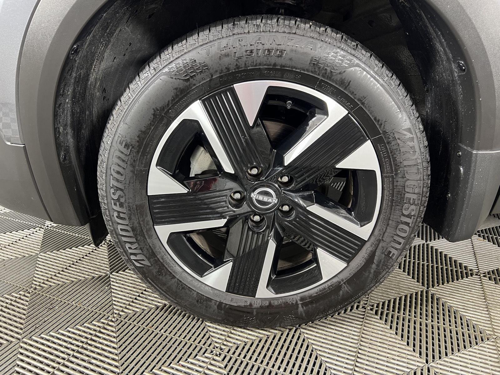 Certified Used 2026 Gun Metallic Nissan SV image 5