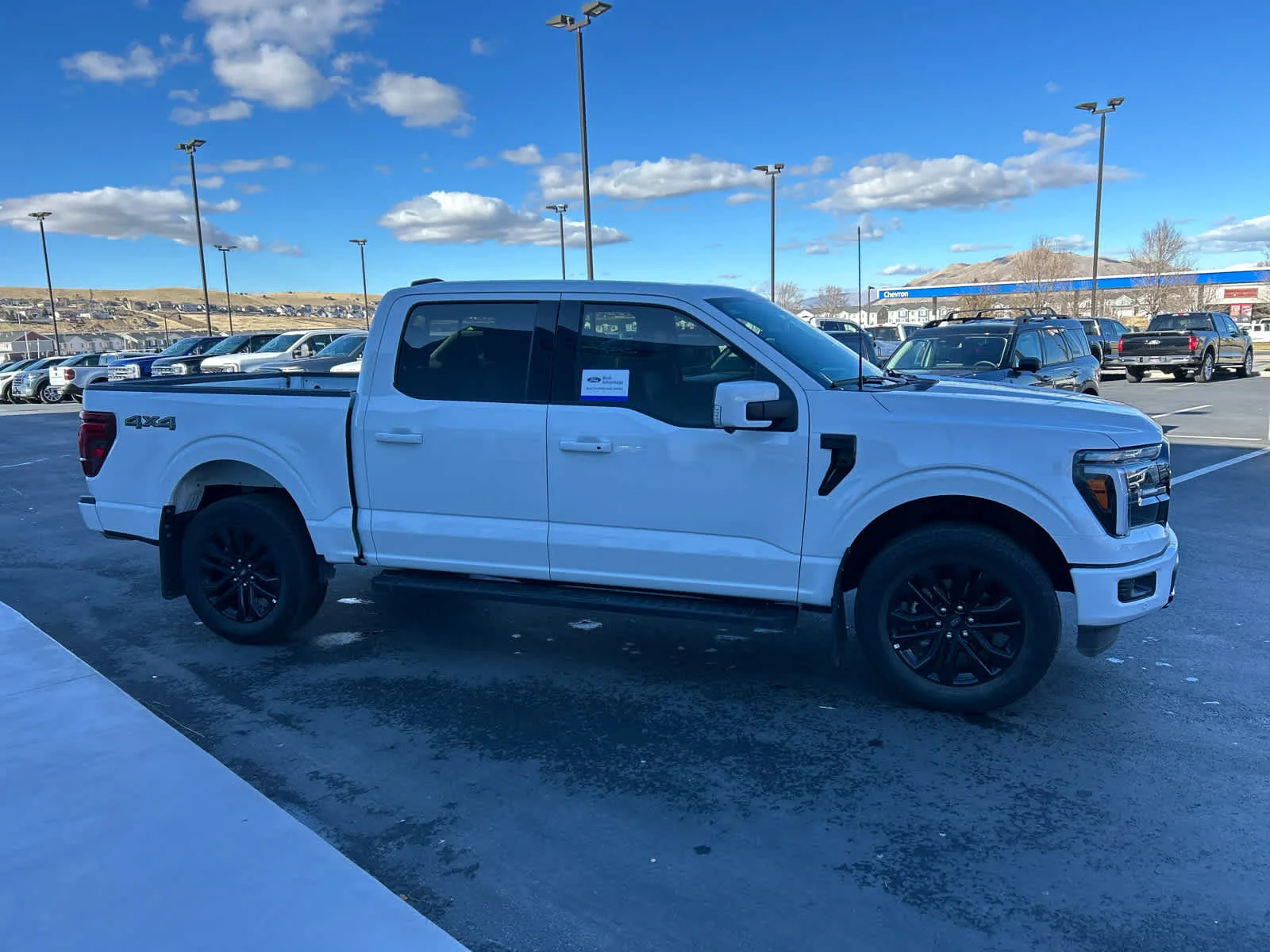 Certified Used 2025 Oxford White Clearcoat Ford LARIAT image 6