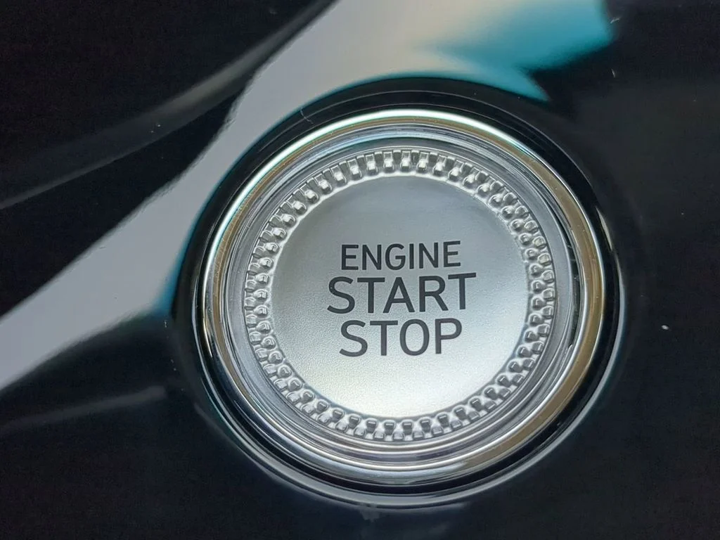 2026 GENESIS G70 Standard - Photo 27