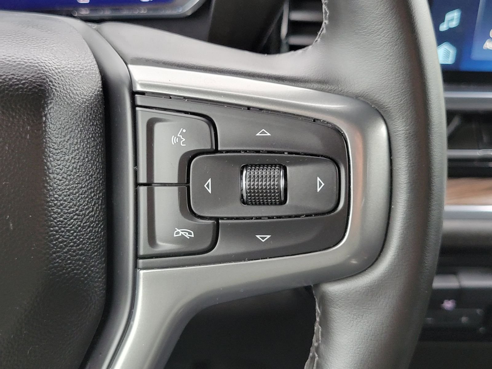 Used 2025 Blue Chevrolet LT image 14