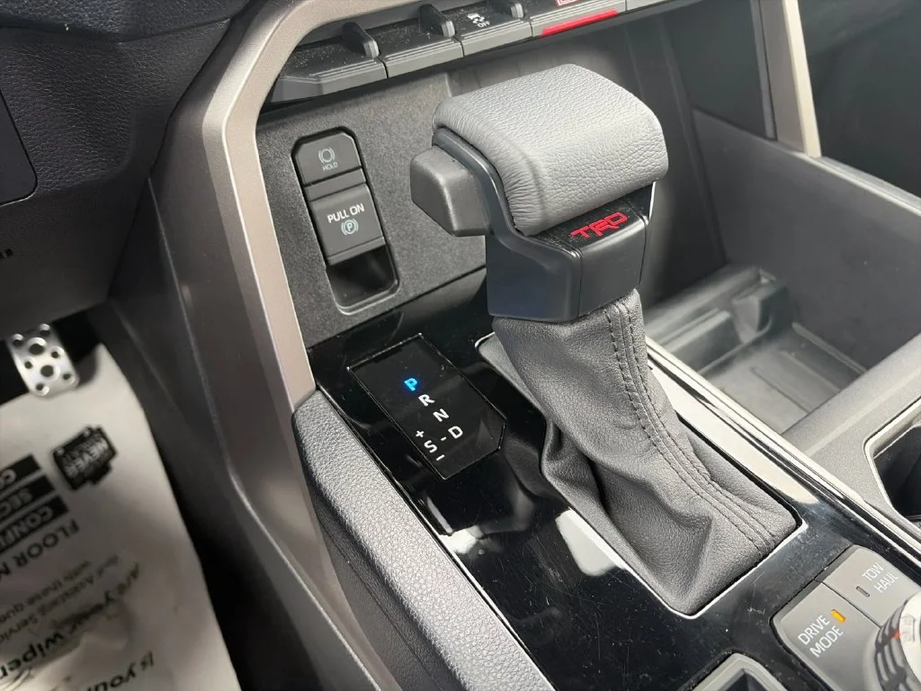 Used 2025  Toyota SR5 image 25