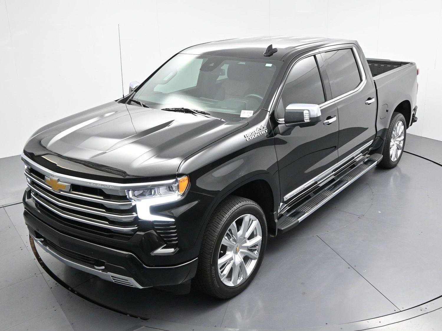 Used 2025 Black Chevrolet High Country image 37