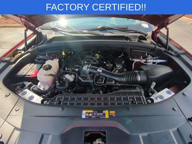 Used 2023 Red Jeep Altitude image 37