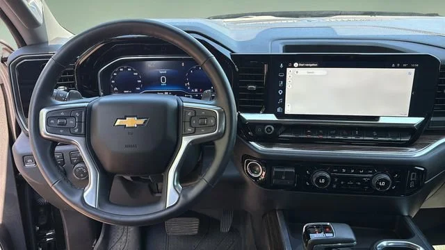 Used 2025 Black Chevrolet LT image 10