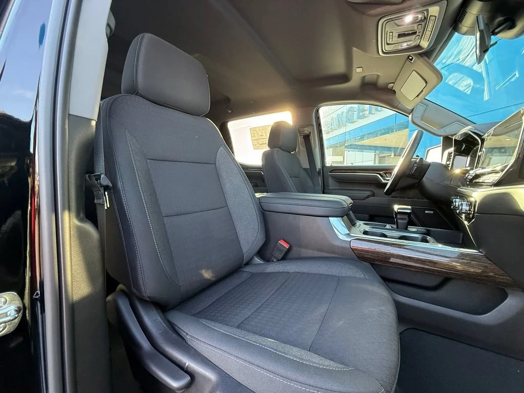 New 2026 Onyx Black GMC Elevation image 14