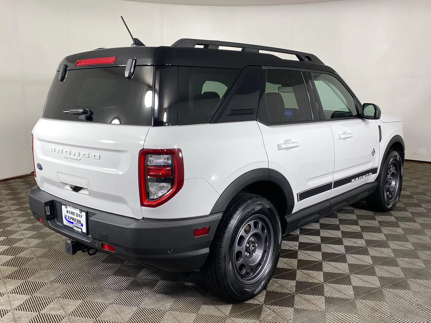Used 2024 Oxford White Ford Outer Banks image 24
