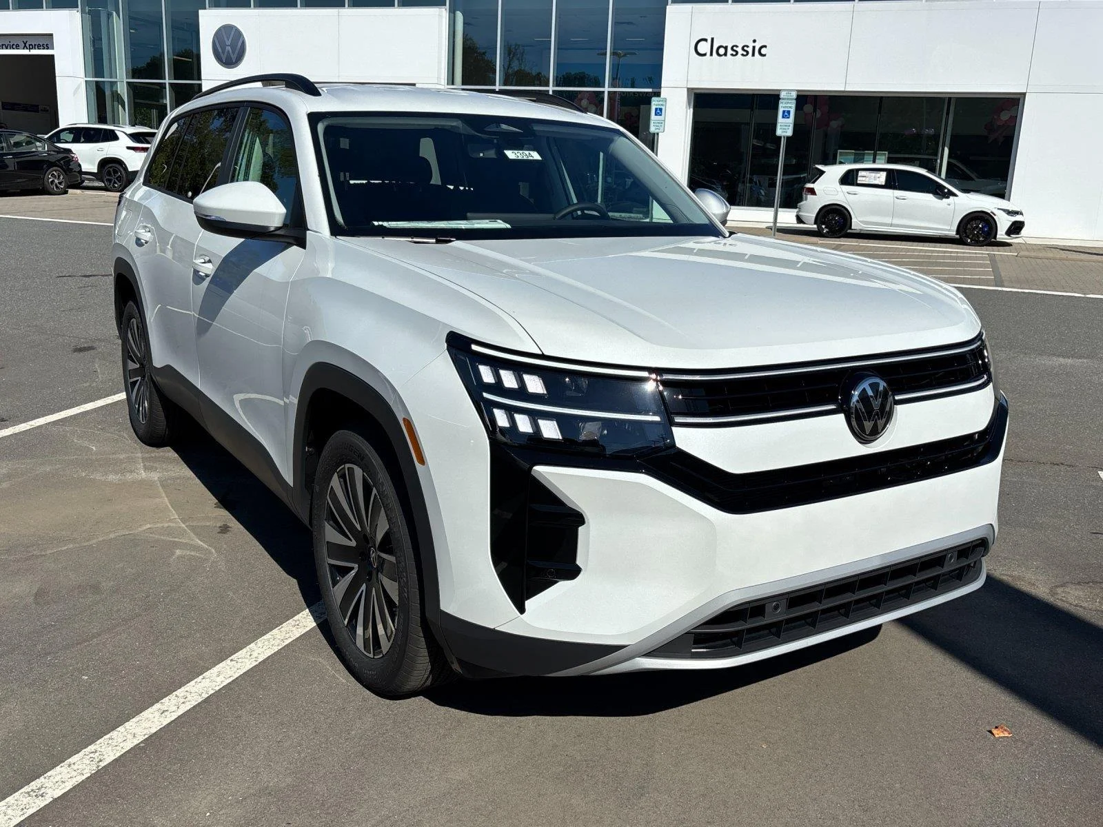 New 2027 Opal White Pearl Volkswagen SE w/Technology image 7