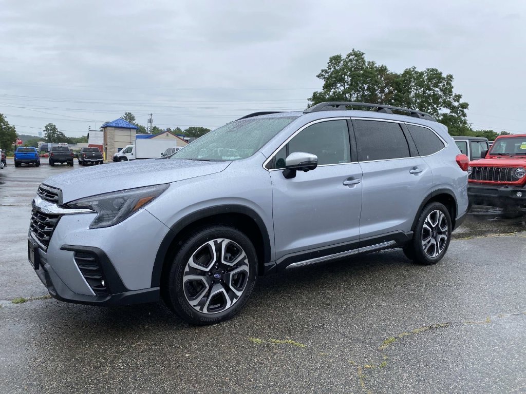 Certified Used 2023 Silver Subaru Limited image 9