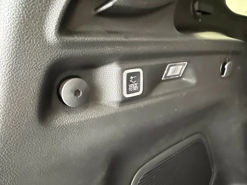 New 2027 Steel Blue Paint Jeep Limited image 11