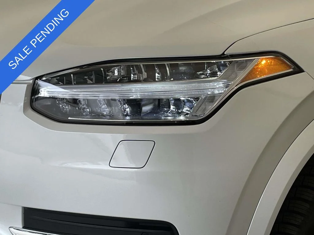 Used 2024 White Volvo T8 Plus Bright Theme 7 Passenger image 9