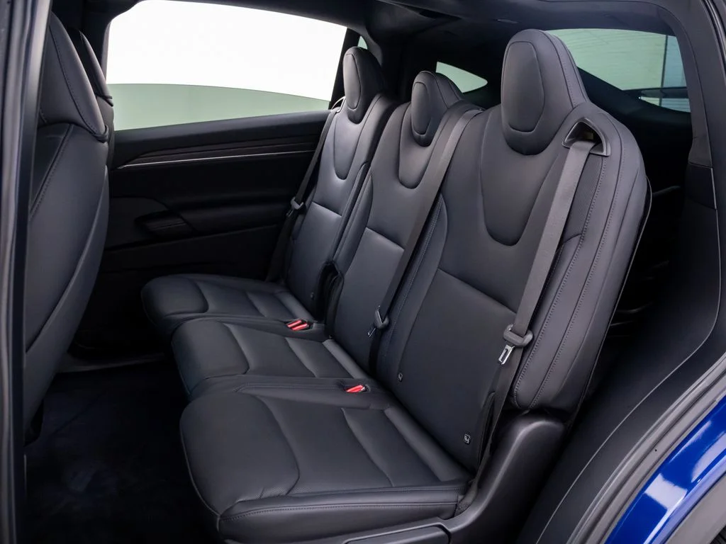 Used 2022 Blue Tesla Base image 17