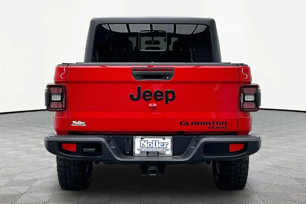 Certified Used 2023 Firecracker Red Clearcoat Jeep Sport S image 4