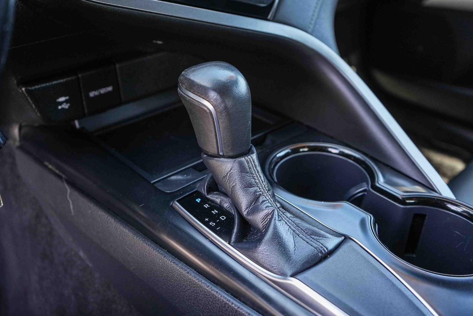 Used 2019 Gray Toyota SE image 19