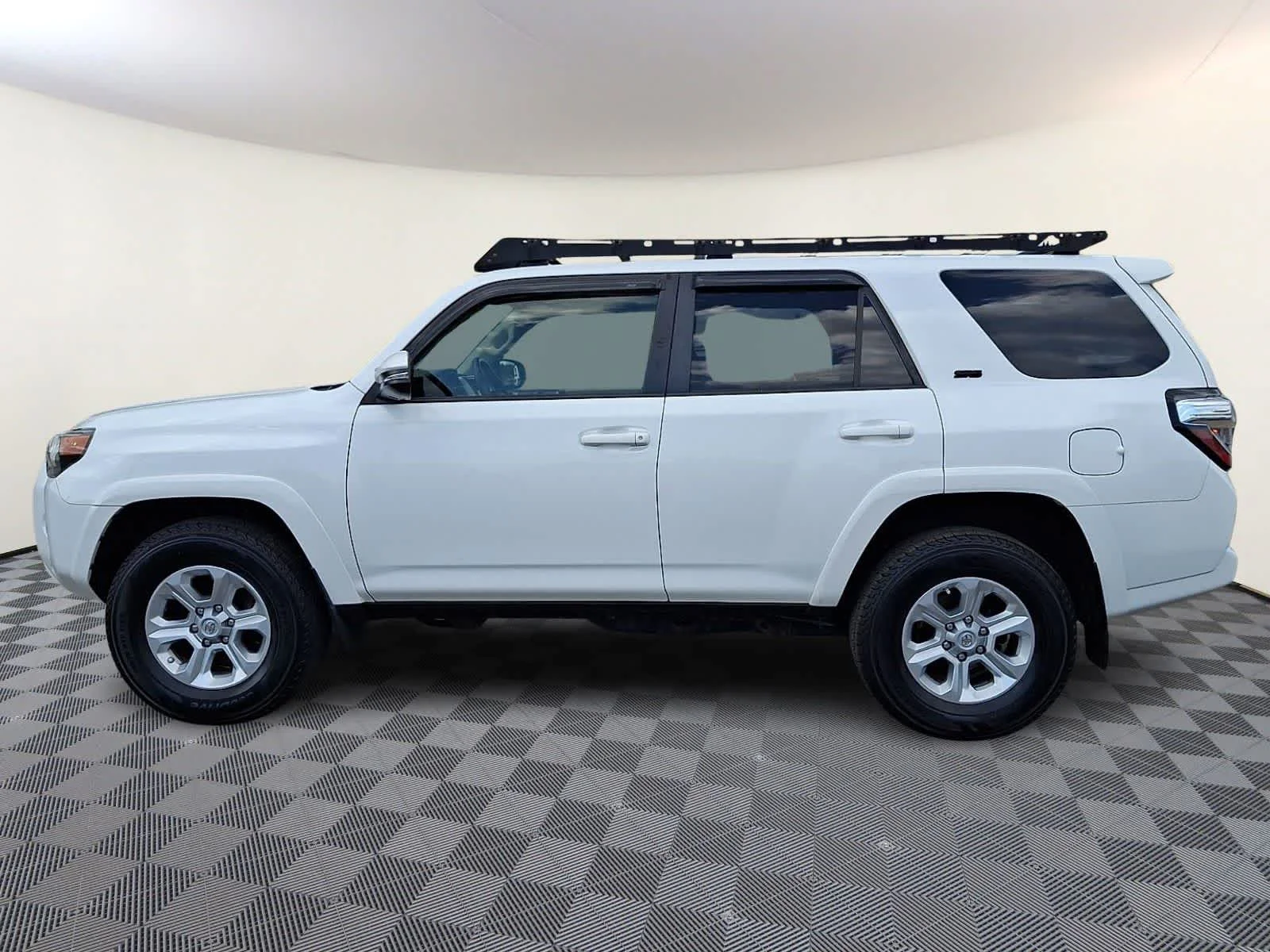 Certified Used 2020 Super White Toyota SR5 Premium image 10