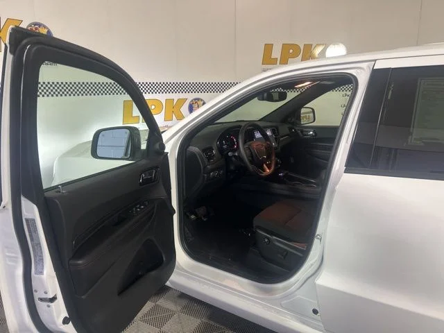 New 2026 White Knuckle Clear-Coat Exterior Paint Dodge GT image 12