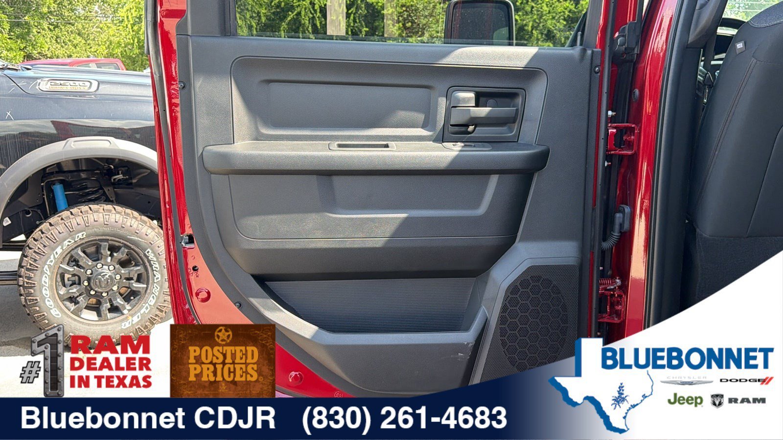 New 2026 Molten Red Pearl-Coat Exterior Paint RAM Tradesman image 13
