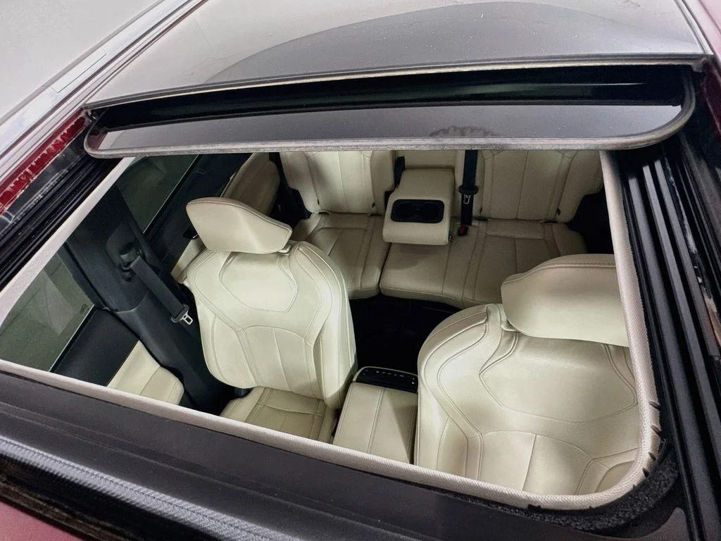 Certified Used 2023 Red INFINITI LUXE image 29