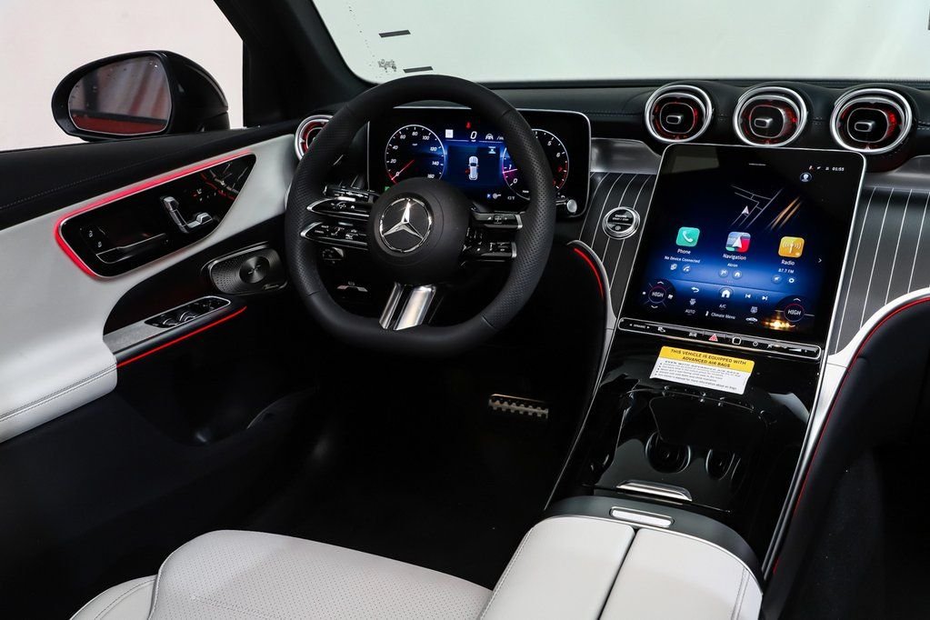 New 2026 MANUFAKTUR Patagonia Red Metallic Mercedes-Benz GLC 300 image 12