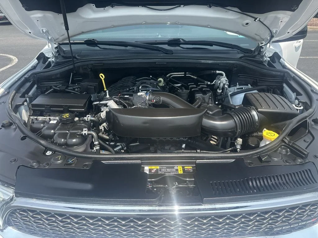 Used 2023 White Dodge SXT image 32
