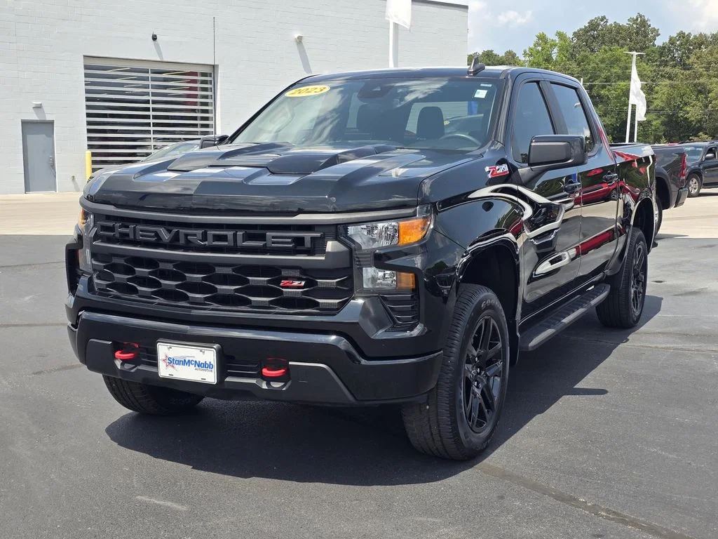 Used 2023 Black Chevrolet Custom Trail Boss image 3