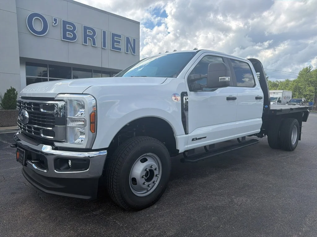 New 2026 Oxford White Ford F-350® XL image 1