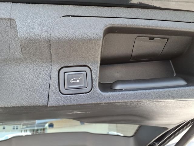 Used 2023 Black GMC SLE image 19