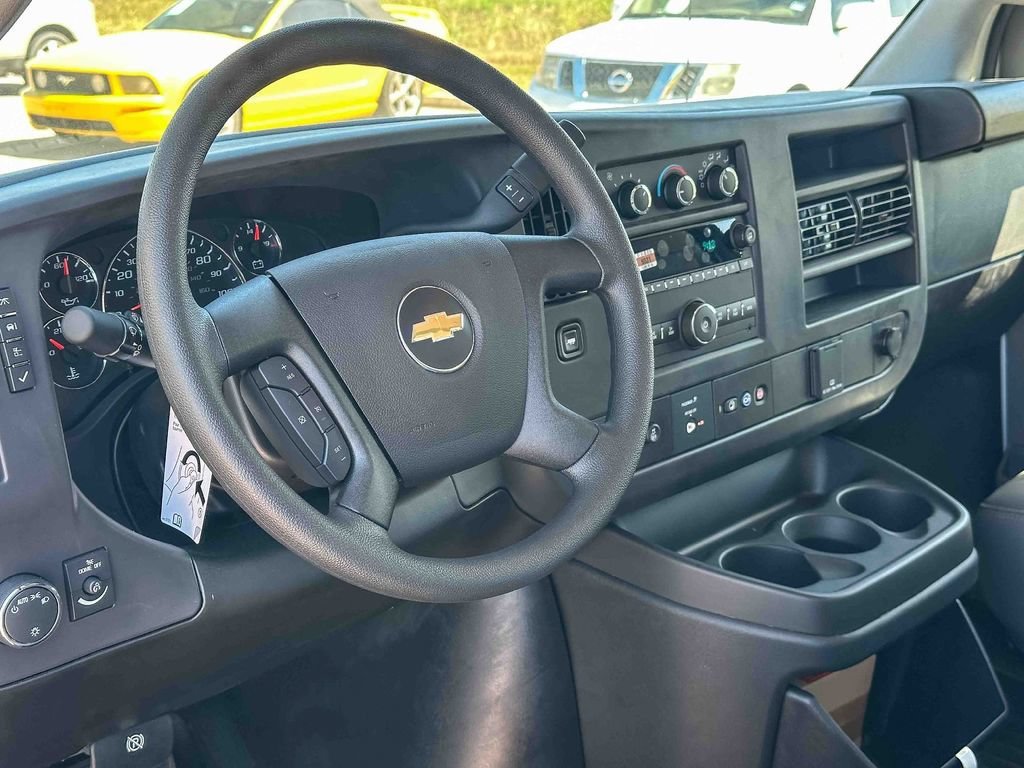2025 Chevrolet Express Cargo Work Van - Photo 13