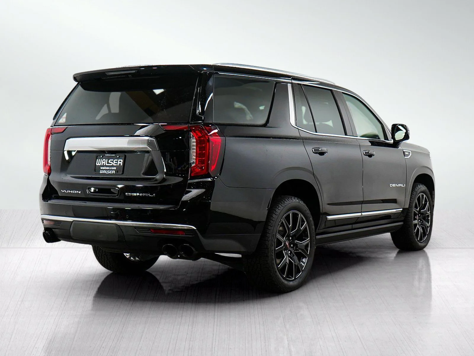 Used 2023 Onyx Black GMC Denali image 5