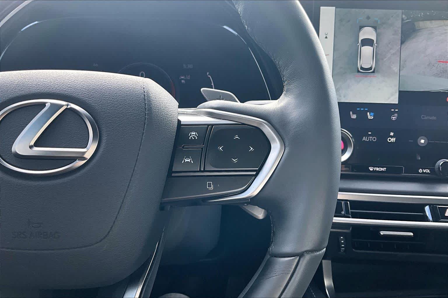 Used 2023 Eminent White Pearl Lexus Luxury image 24