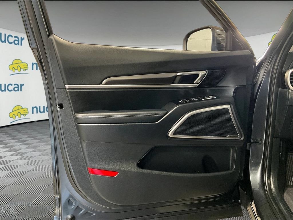 Used 2024 Gray Kia LX image 9