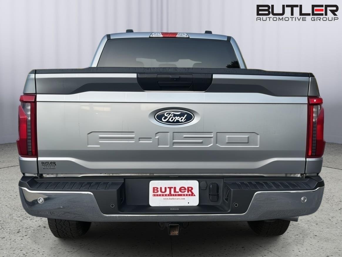 Used 2025 Iconic Silver Ford XLT image 5