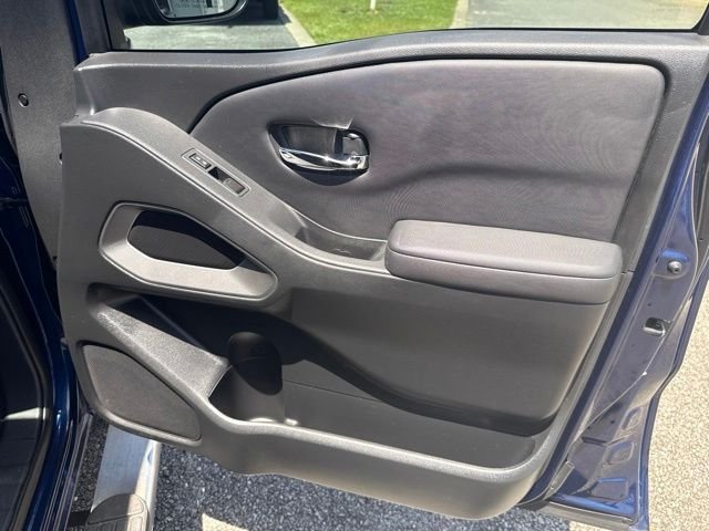 Used 2022 Blue Nissan SV image 14